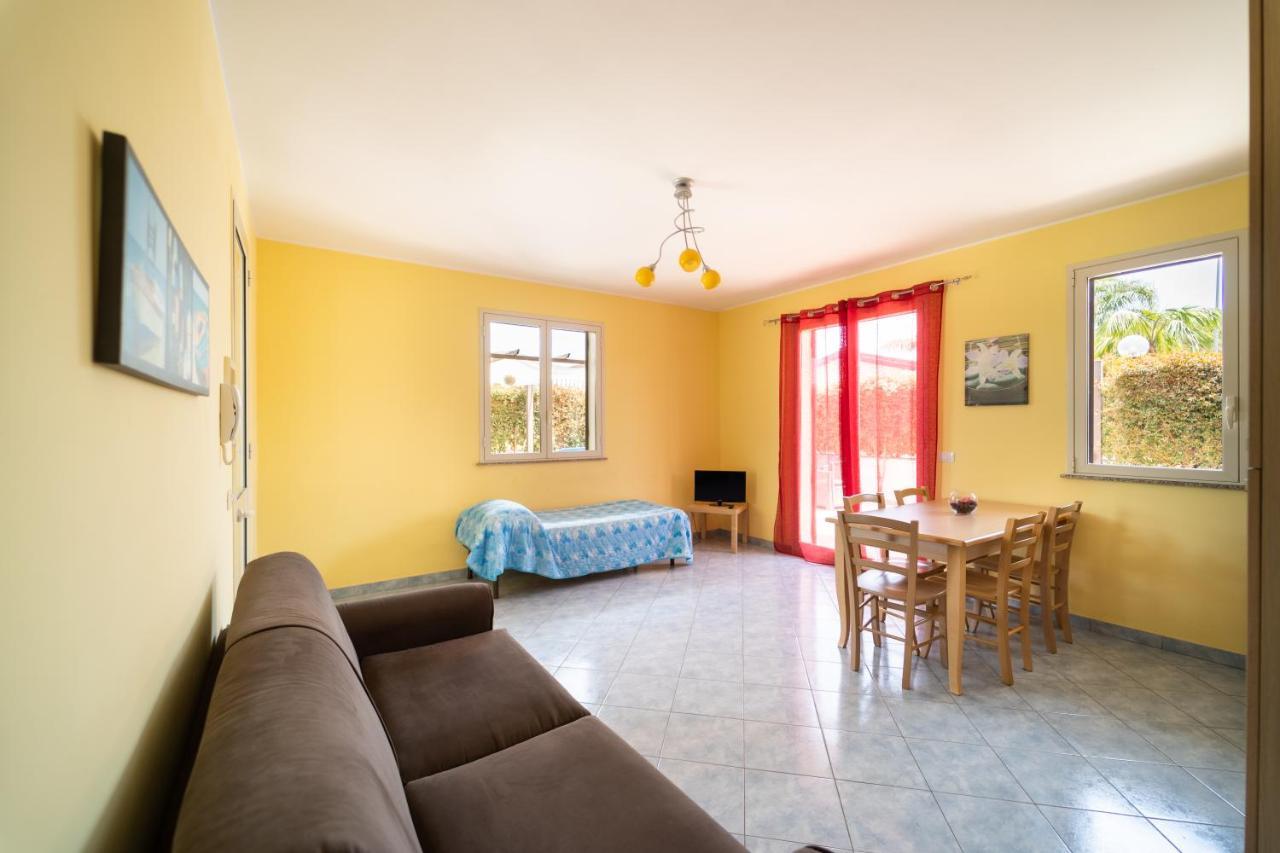 Le Ville Della Contea -Vacation Rentals Mascali Eksteriør bilde